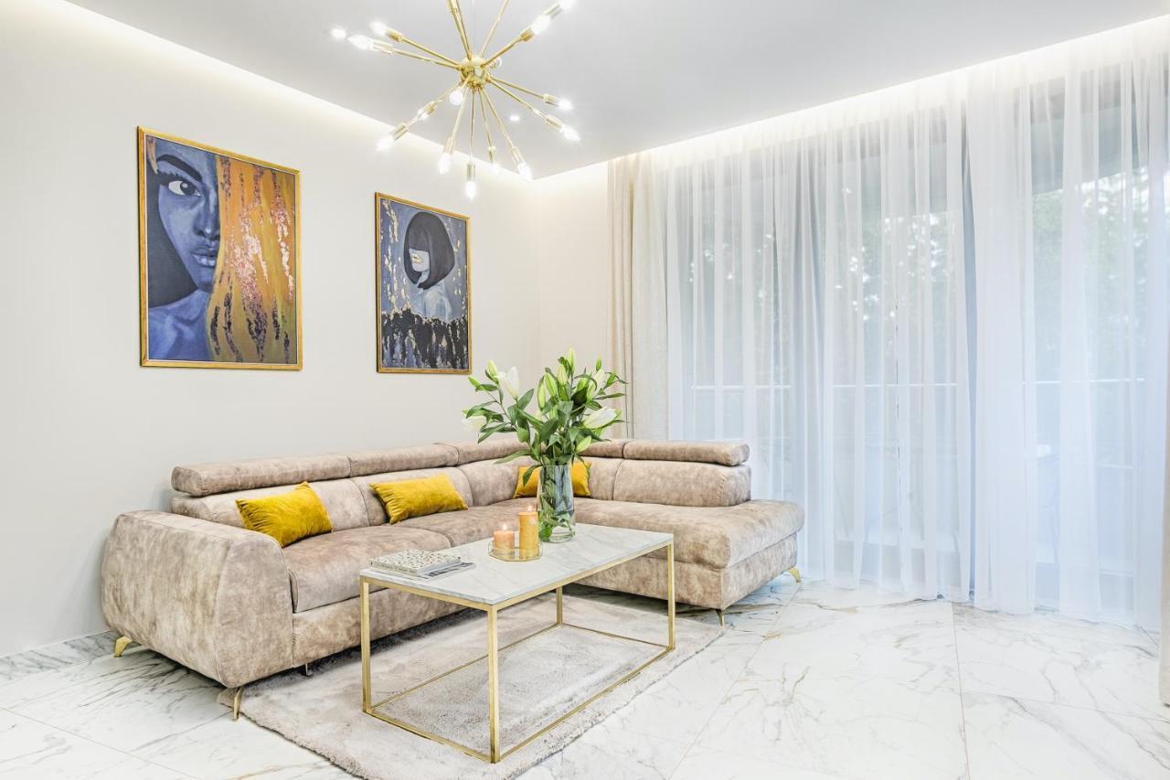 Golden Queen Old Town Apartment *